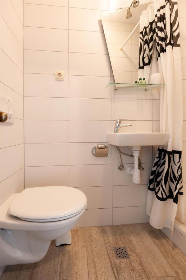 Apartments Antonija Omis Ngoại thất bức ảnh